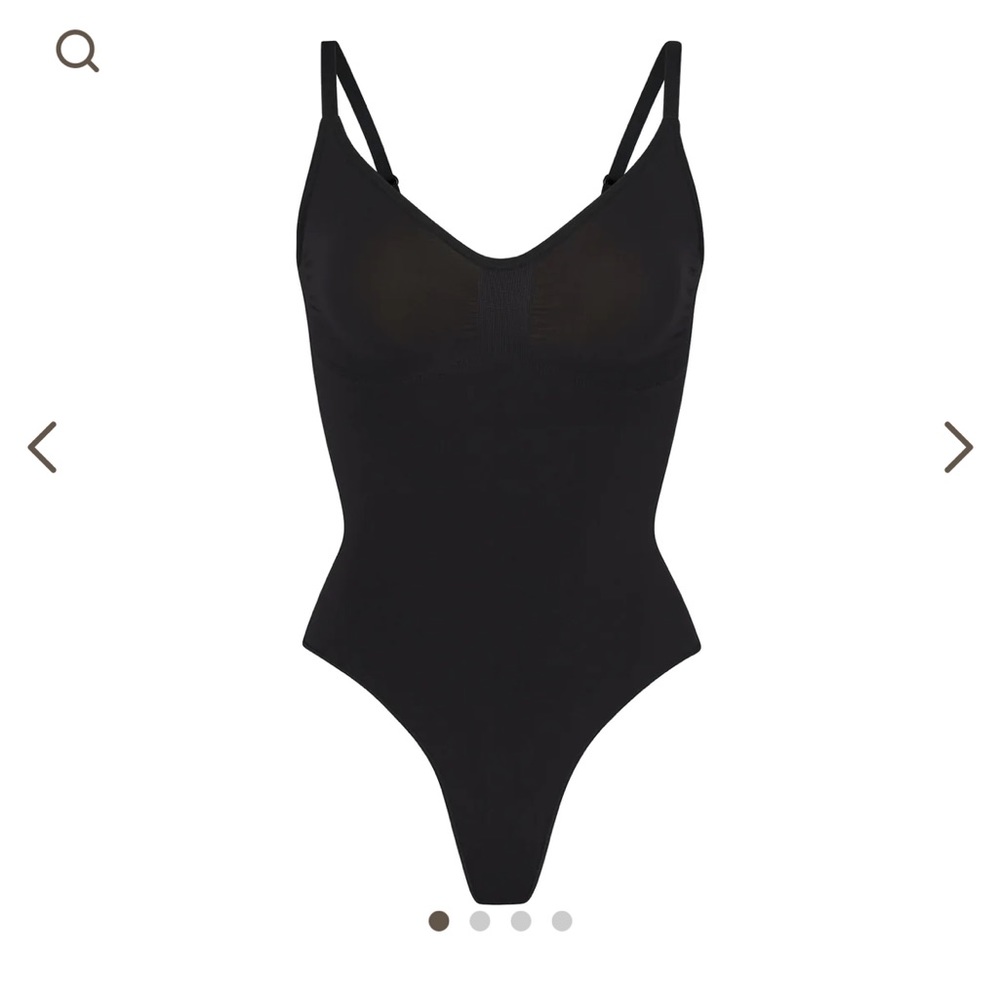 SKIMS SCULPTING BODYSUIT